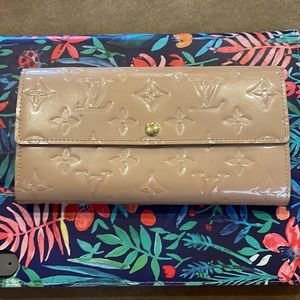 Louis Vuitton Rose Florentine Sarah Vermis long Wallet